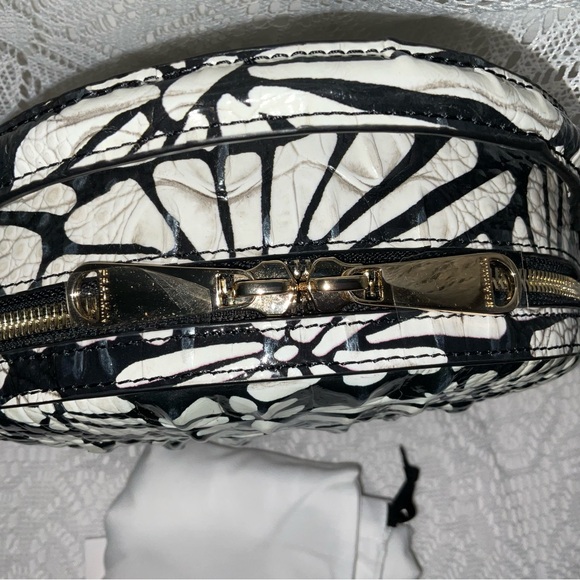 Brahmin Lane, Daisy Batik Melbourne, NWT - Picture 7 of 14